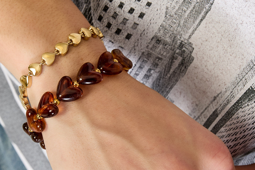 Bracelet élastique en perles en forme de cœur