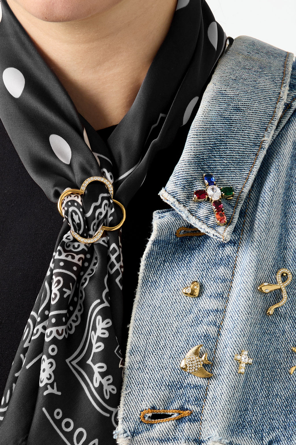 Pince à foulard en soie Clover Classic en acier inoxydable Accessoires du quotidien